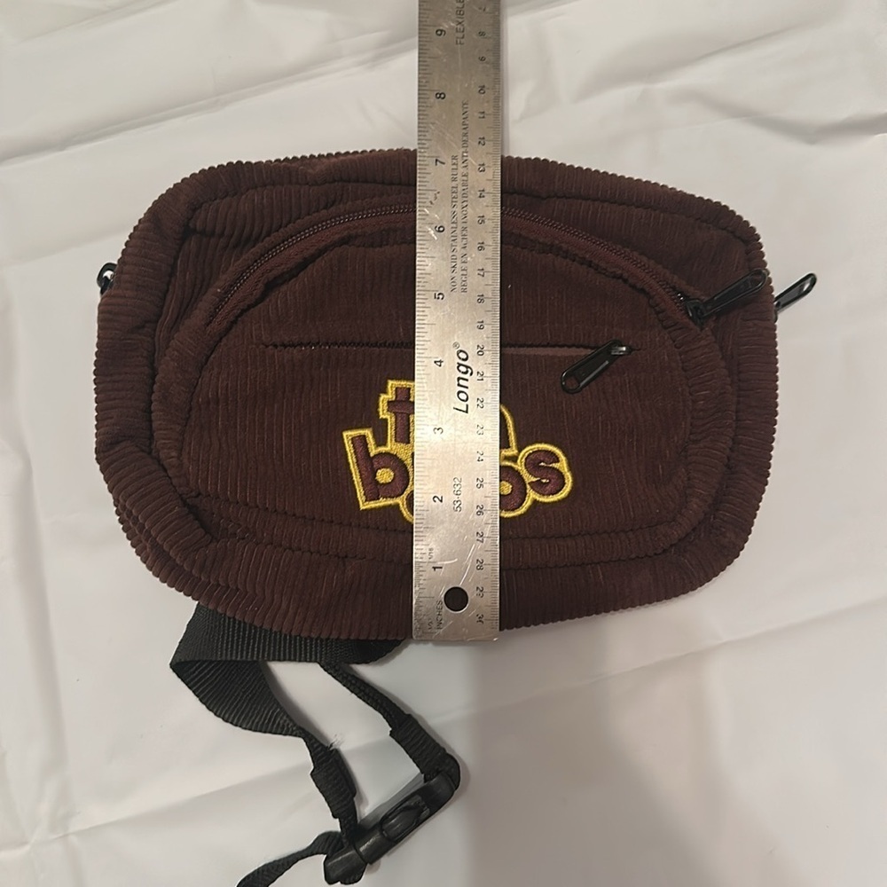👜✨ Justin Bieber x Tim Hortons Fanny Pack ✨👜 - Picture 8 of 8